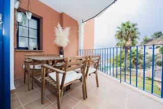 Seaview 2-Bedroom Apartment Pool, Terrace & Cerro Gordo Nature Park - 4