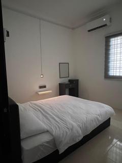 23 Inn Queen Bedroom with share bathroom 205 - Simpang Ampat - 7
