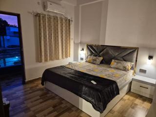 Zucross Homestay - Varanasi - 3