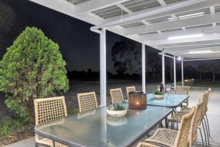 Space and Privacy near Airport, Groups Friendly - Bulla - 2