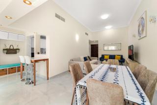 Stunning 3BR and maid's room with Pool, Gym - Dubai - 5