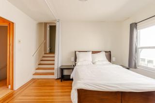 Cozy 5-Bedroom House, Perfect for Family and Work Groups - 6