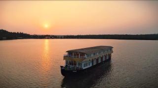 Malabar Royal Cruise House Boat - Kollam - 3