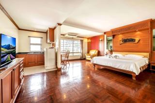 Studio Suite by Royal Ivory Nana - Bangkok - 8