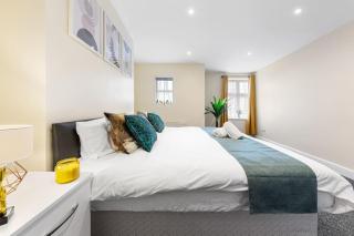 The Posh Getaway - Barnet - 8