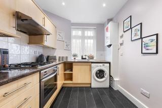 The Posh Getaway - Barnet - 1