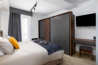 Modern 2BR Duplex Penthouse with Front Balcony and Large Terrace - Close to Saint Julians & Sliema - Il-Gżira - 1