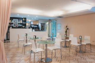 AHG Donna Silvia Wellness Hotel - Manerba del Garda - 1