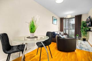 City Centre - Chinatown - Apartment - Balcony - Secure Parking - Fast WIFI - 39A - Birmingham - 1