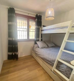 Appart 70m2 avec piscine - - 2