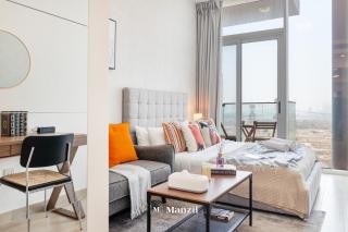 Manzil - Stylish living in JVC, City Views and Pool - Dubai - 4