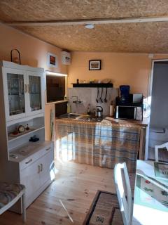 Stuga im Wald mit Seeblick, nahe Vimmerby - 1