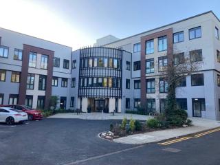 Modern Solihull Studio Apartment with Free Parking & Kitchen - Solihull - 5