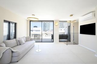 Spacious 4BR near the beach w Jacuzzi by HolyGuest - Tel Aviv - 6