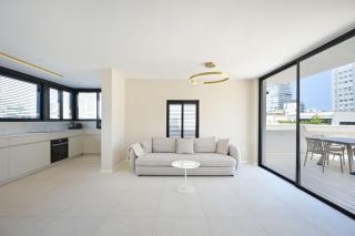 Spacious 4BR near the beach w Jacuzzi by HolyGuest - Tel Aviv - 5