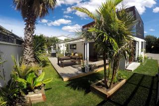 Aloha Beach House - one block from Papamoa beach - Papamoa - 0