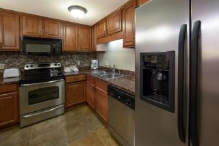 Romantic Getaway or Family winter adventures in 2BD with resort activities - Brownsville - 3