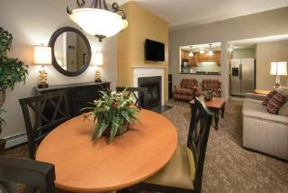 Romantic Getaway or Family winter adventures in 2BD with resort activities - Brownsville - 2