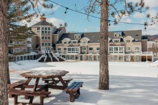 Romantic Getaway or Family winter adventures in 2BD with resort activities - Brownsville - 5