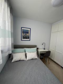 Compact room in beautiful 4bedroom penthouse - 2