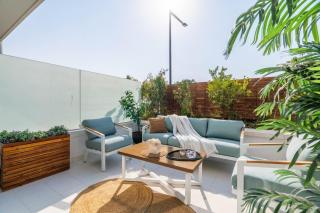 GuestReady - Luxurious studio in Damac Hills - Dubai Marina - 2