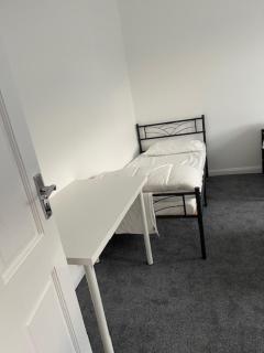 Rosemary Guest House - Tilbury - 7