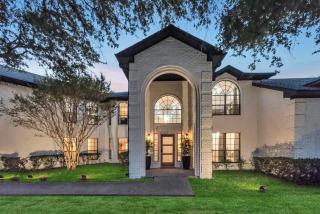 Lakefront Luxe 6BR 4,5BA Holiday Home with Pool & Hot Tub - Rowlett - 6