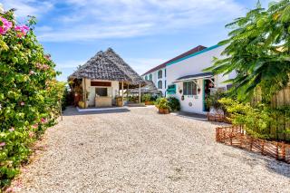 AHG Sun Bay Mlilile Beach Hotel - Matemwe - 4