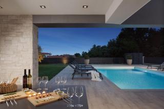 Luxury Villa Atria near Pula for 10 people with children playground & heated pool - Ližnjan - 9