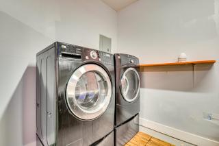 Spacious Home with Hot Tub, 14 Mi to Downtown ATL! - Union City - 6