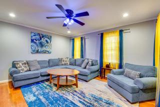Spacious Home with Hot Tub, 14 Mi to Downtown ATL! - Union City - 5