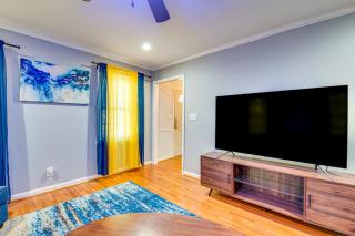 Spacious Home with Hot Tub, 14 Mi to Downtown ATL! - Union City - 4