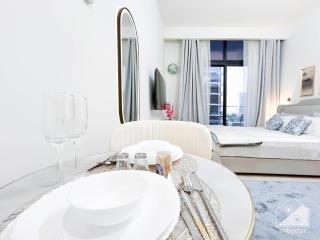 Comfortable & Cozy Studio in Azizi Riviera - Dubai - 3