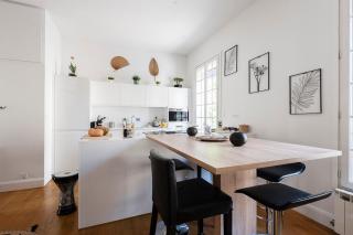 LESEHAN APPARTEMENT AIGUES MORTES Vue Remparts - Aigues-Mortes - 6