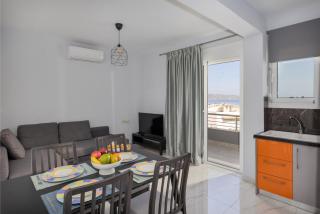 Elevate Your Escape Heraklion Boutique 2-Bed Seaview Apartment on Floor 2 - Heraklion - 2