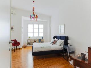 The Best Rent - Spacious and renovated multi-room apartment in the Missori area - Milan - 0
