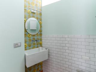 The Best Rent - Spacious and renovated multi-room apartment in the Missori area - Milan - 2