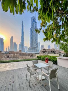 Burj Royale - Luxury Stay with Panoramic Burj Khalifa & Fountain View - 2