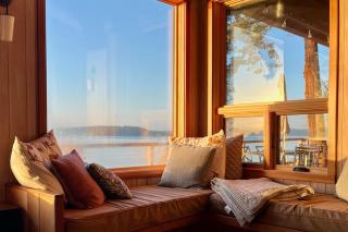 Rainier View Beach House - South Beach - 2