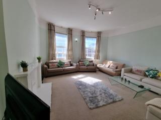 Budget Spacious Flat Fits 5 people in W2 - Londra - 6