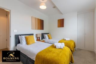 Sleeps 6 - Central - Free Secure Parking - 2 Bath - 8