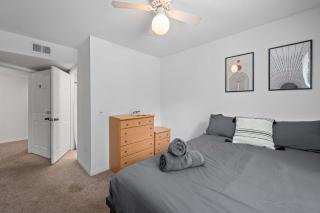 Modern Stay 1 Mile to USF Pool Gym - Tampa - 1