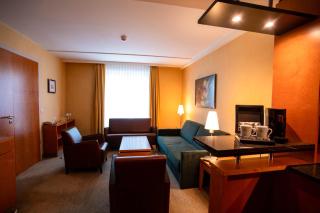 Best Western Premier Airporthotel Berlin - Schönefeld - 3