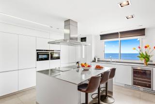 Frontline Beach Apt with Terrace - Radazul - 9