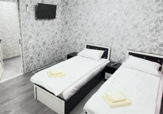 Parvona Hostel - Koshkurgan - 3