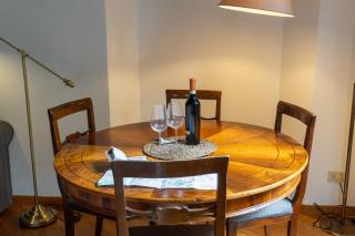 Beyond the Tiber Trastevere Apartment - Rome - 1