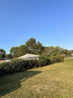 Modern Tiny Home Escape - Garfield Heights - 7