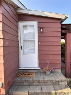 Modern Tiny Home Escape - Garfield Heights - 1