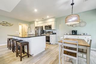 Sunset Beach Golf Condo with Pool about 2 Mi to Beach! - Sunset Beach - 3