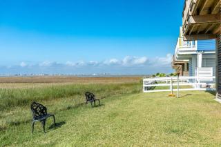 Adorable Beach A-Frame 2 Decks & Water Views - Surfside Beach - 8